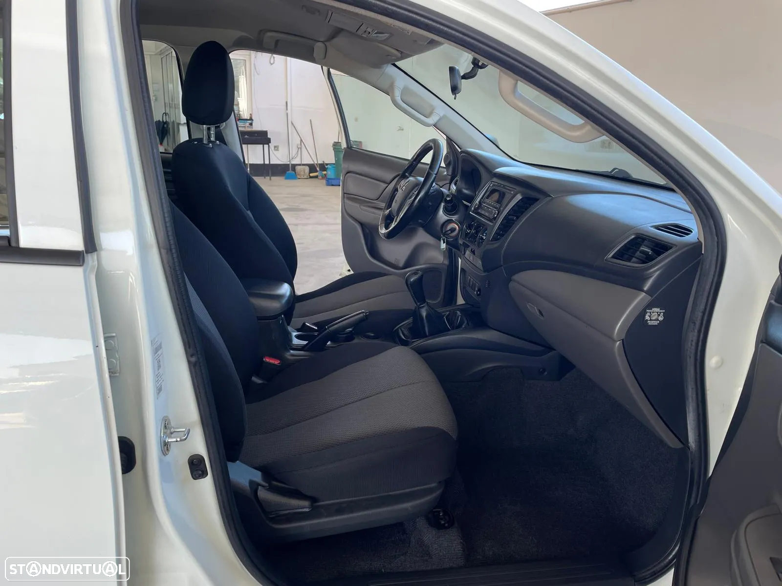 Mitsubishi L200 2.4 DI-D CD Invite 2WD - 22