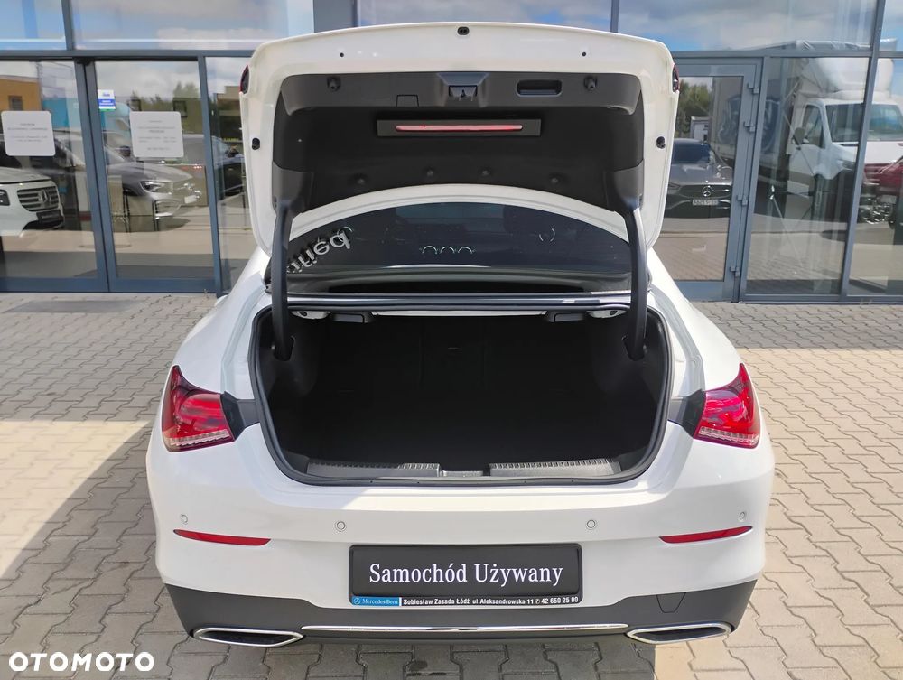 Mercedes-Benz CLA 180 Progressive 7G-DCT - 13