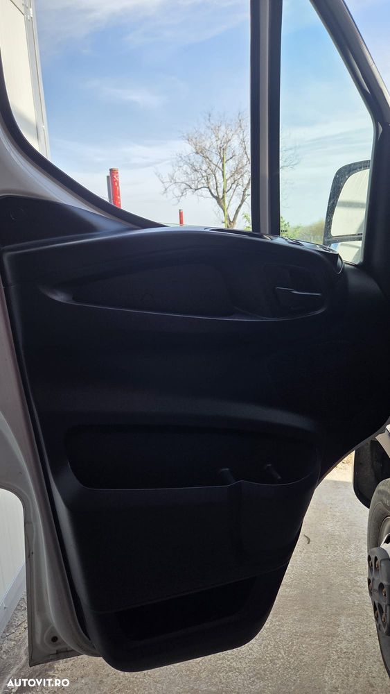 Iveco Daily 50/35-150 , 6.2 m lungime, 3.0L, cat B, cash sau leasing - 25