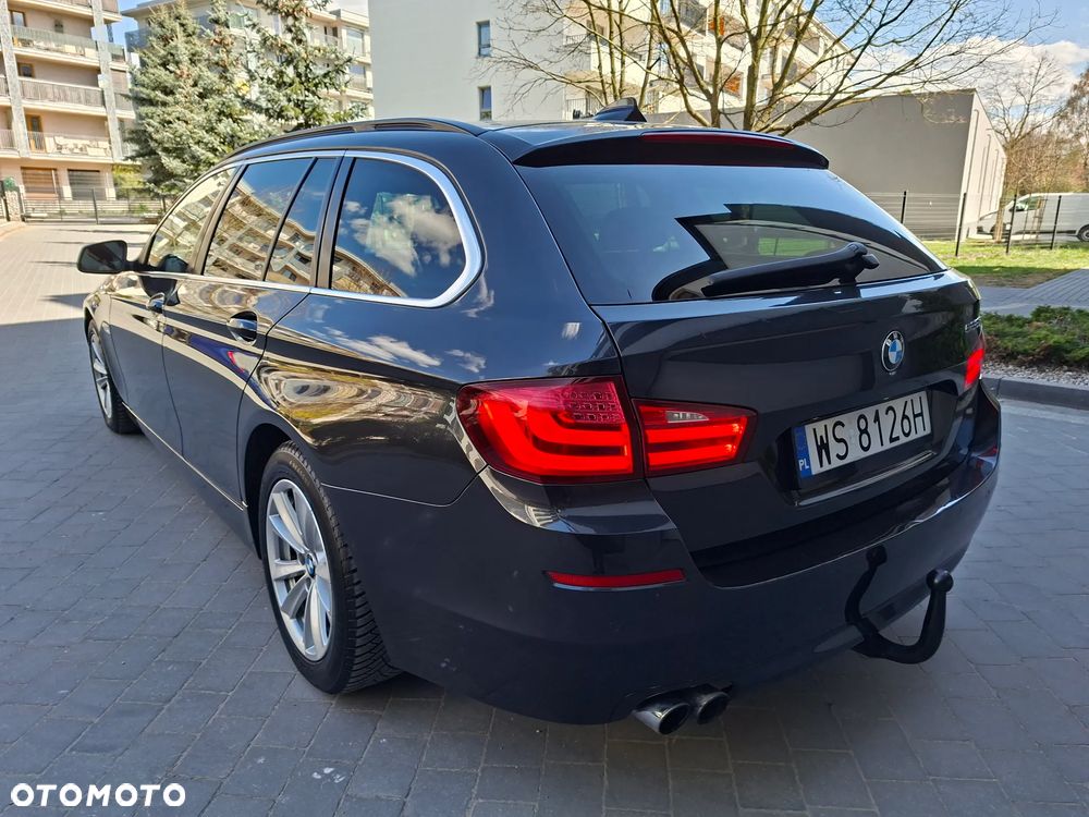 BMW Seria 5 528i Sport-Aut - 4