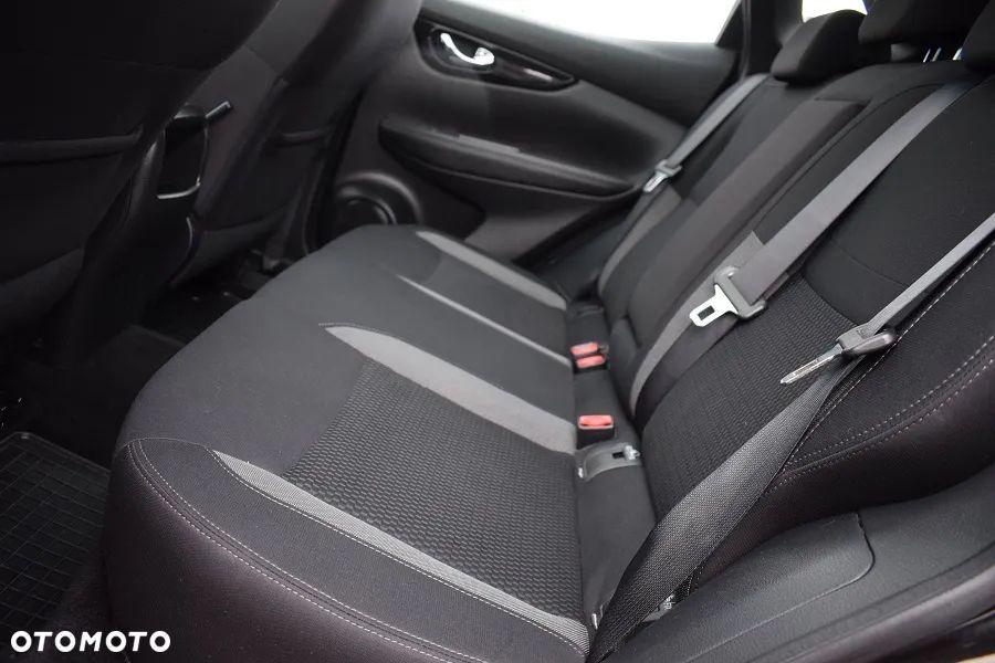 Nissan Qashqai 1.3 DIG-T TEKNA - 9