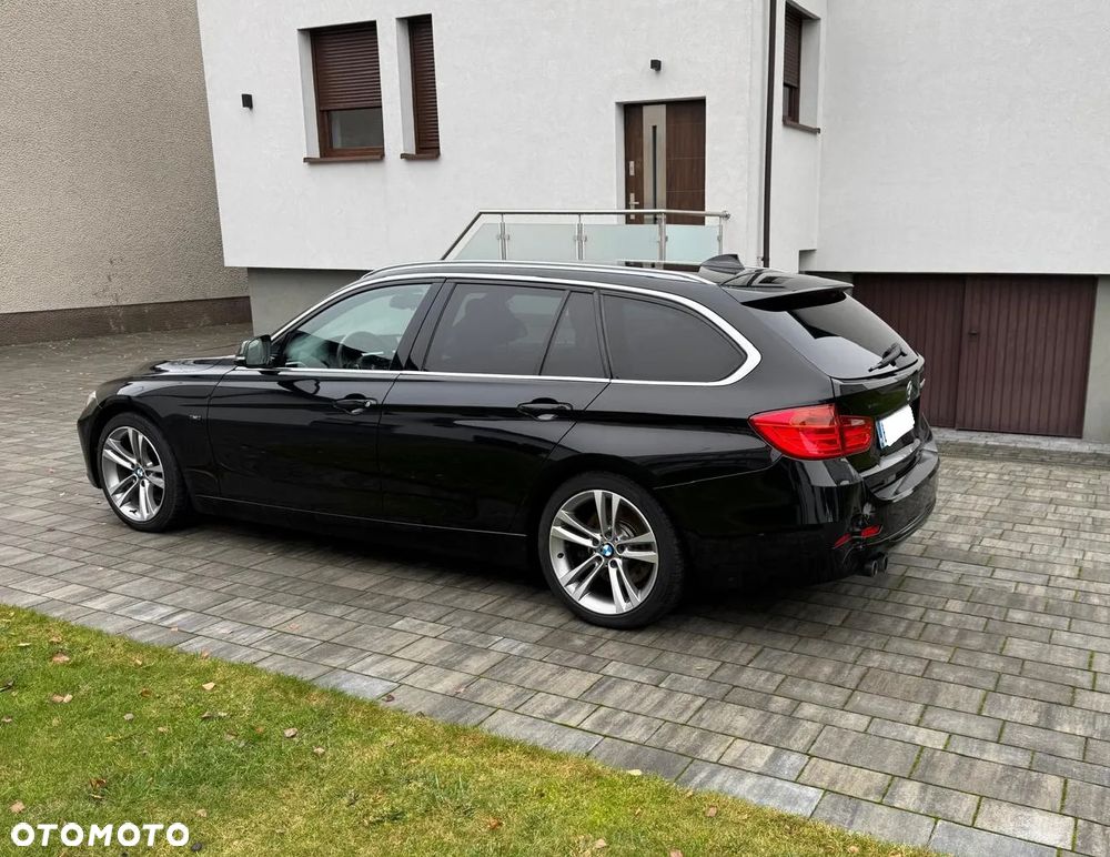 BMW Seria 3 330d Sport Line - 4