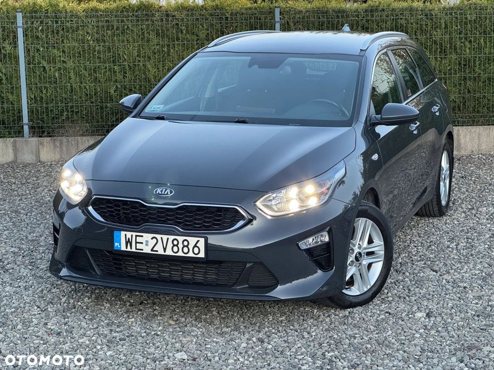 Kia Ceed 1.6 CRDi mHEV M - 9