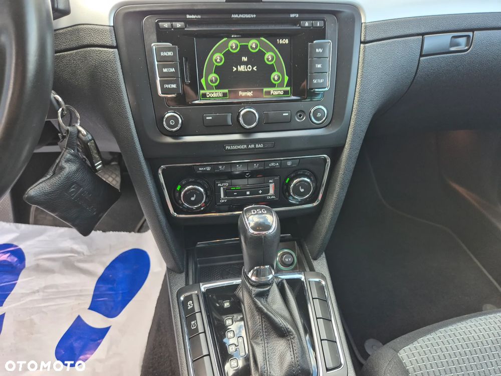 Skoda Superb 2.0 TDI DSG Exclusive - 35