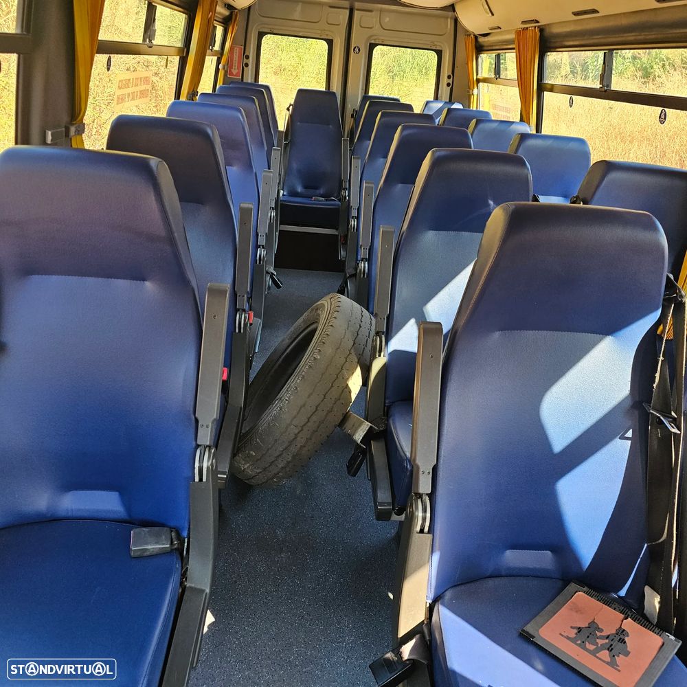 Iveco Mini Buss 21LUGARES A/C - 21