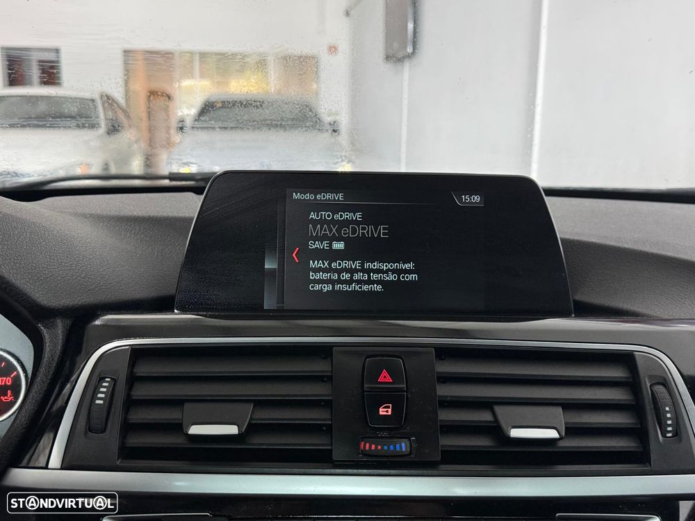 BMW 330 e iPerformance Pack M - 36
