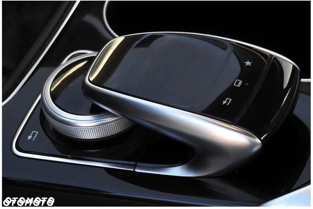 Mercedes-Benz Klasa C 180 CGI BlueEff Avantgarde - 18