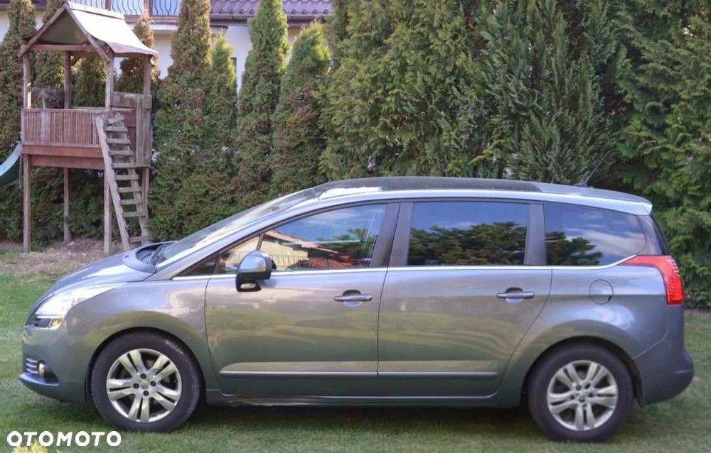 Peugeot 5008 - 3
