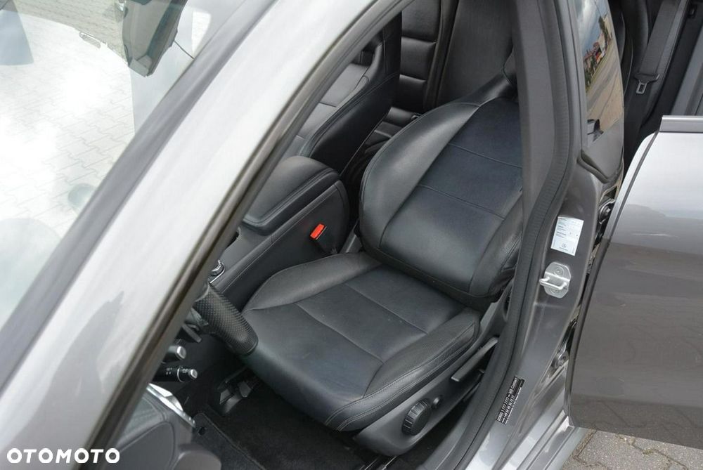 Mercedes-Benz CLA 200 7G-DCT AMG Line - 19