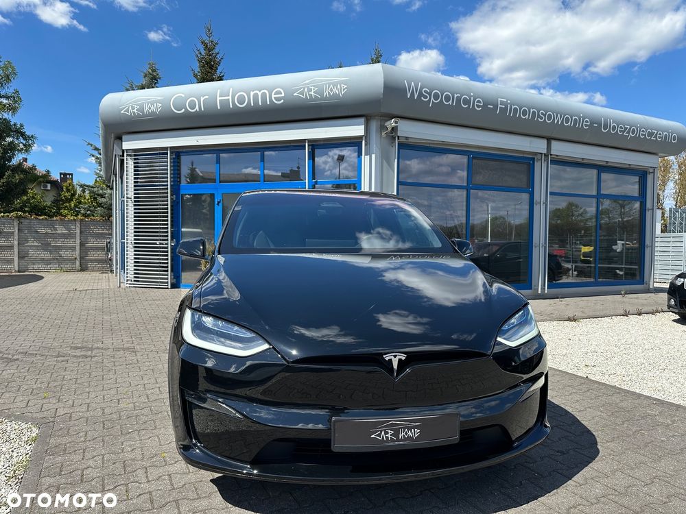 Tesla Model X - 1