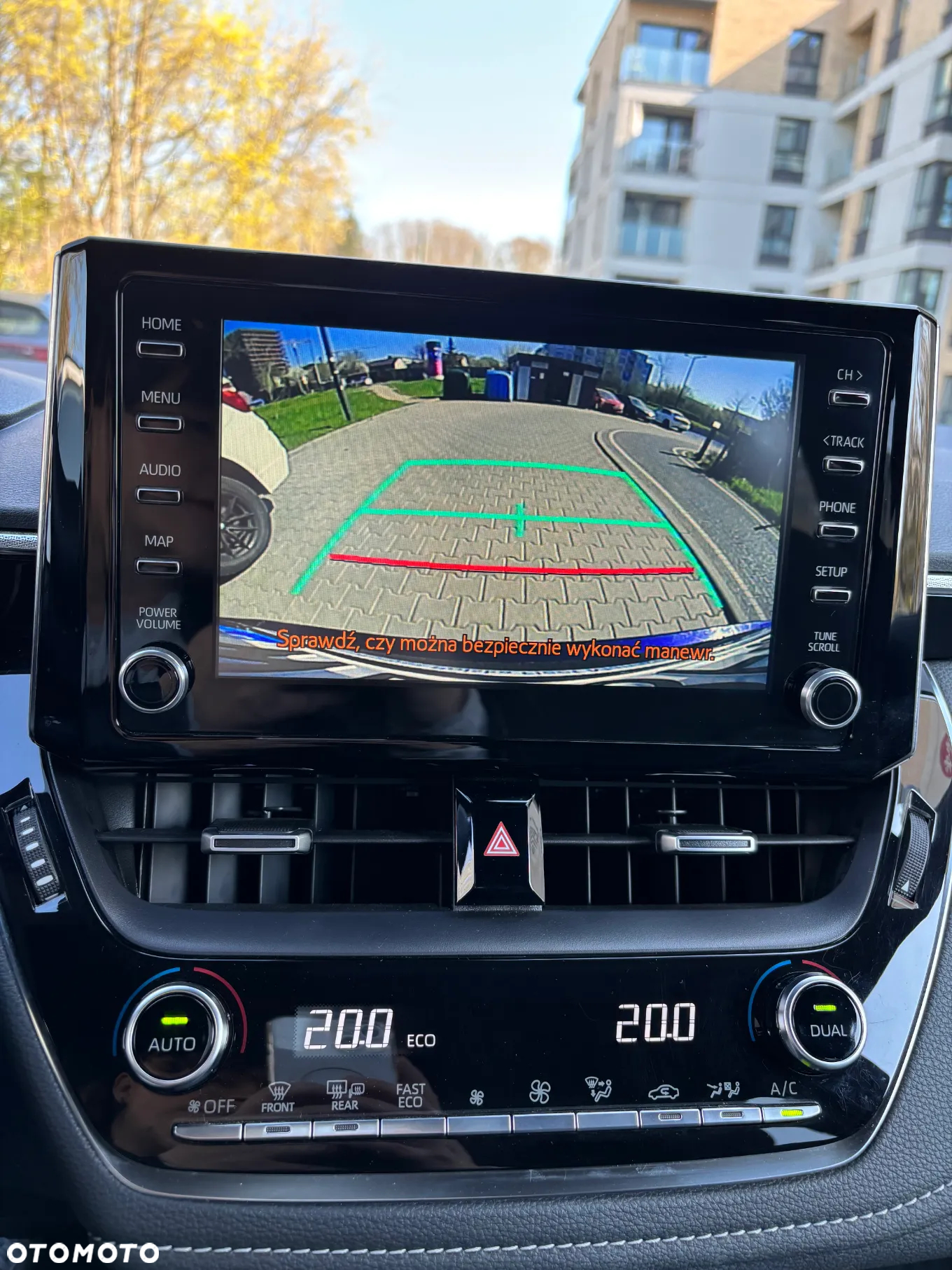 Toyota Corolla 2.0 Hybrid Style - 20
