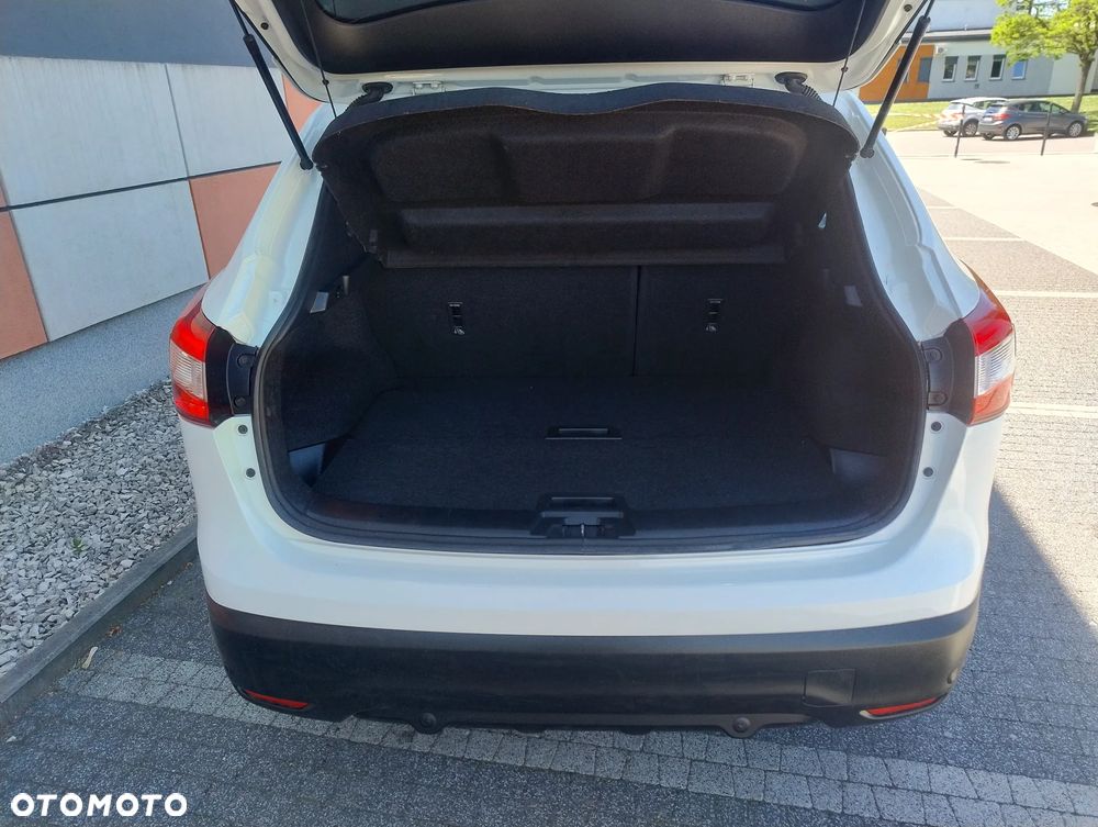 Nissan Qashqai 1.2 DIG-T Xtronic N-Vision - 21