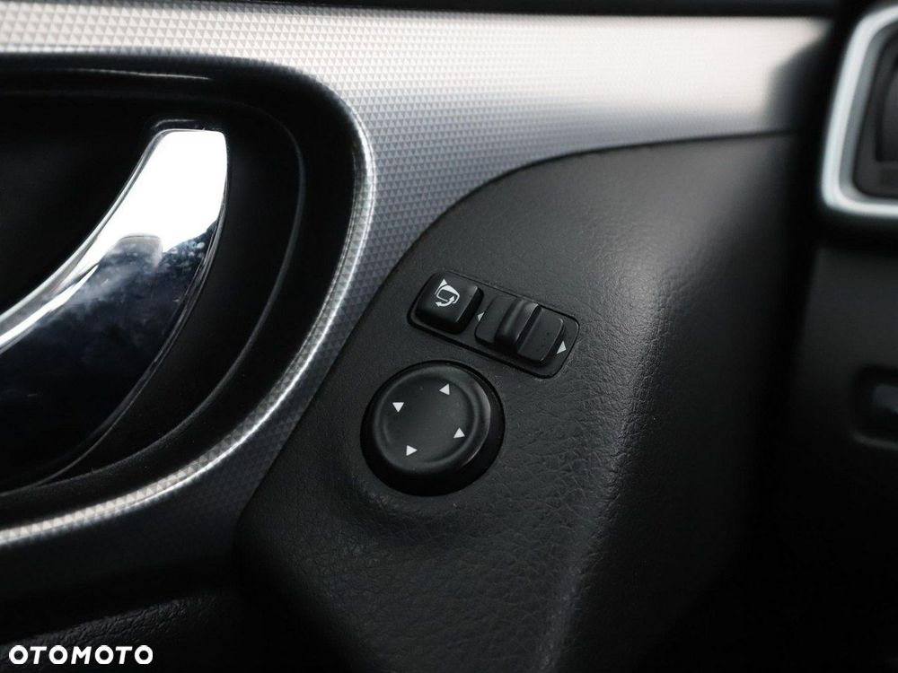 Nissan Qashqai 1.3 DIG-T N-Connecta DCT - 34