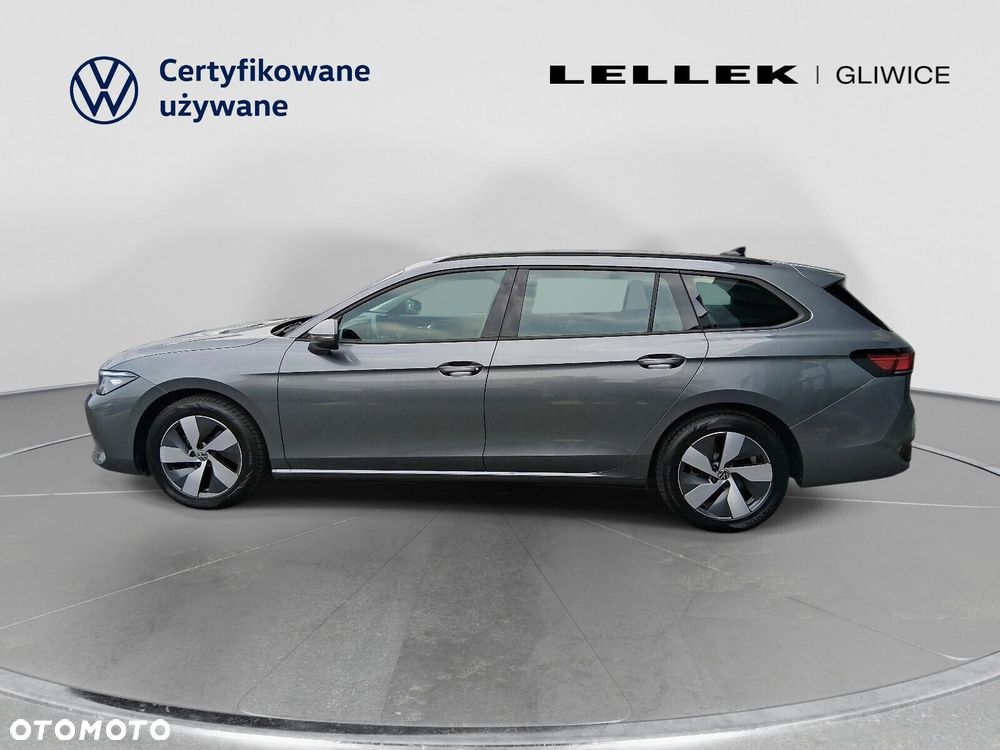 Volkswagen Passat - 4