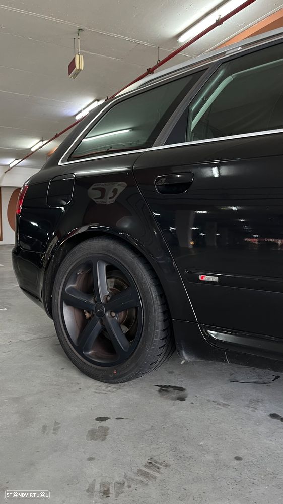 Audi A4 Avant 2.0 TDi S-line - 4