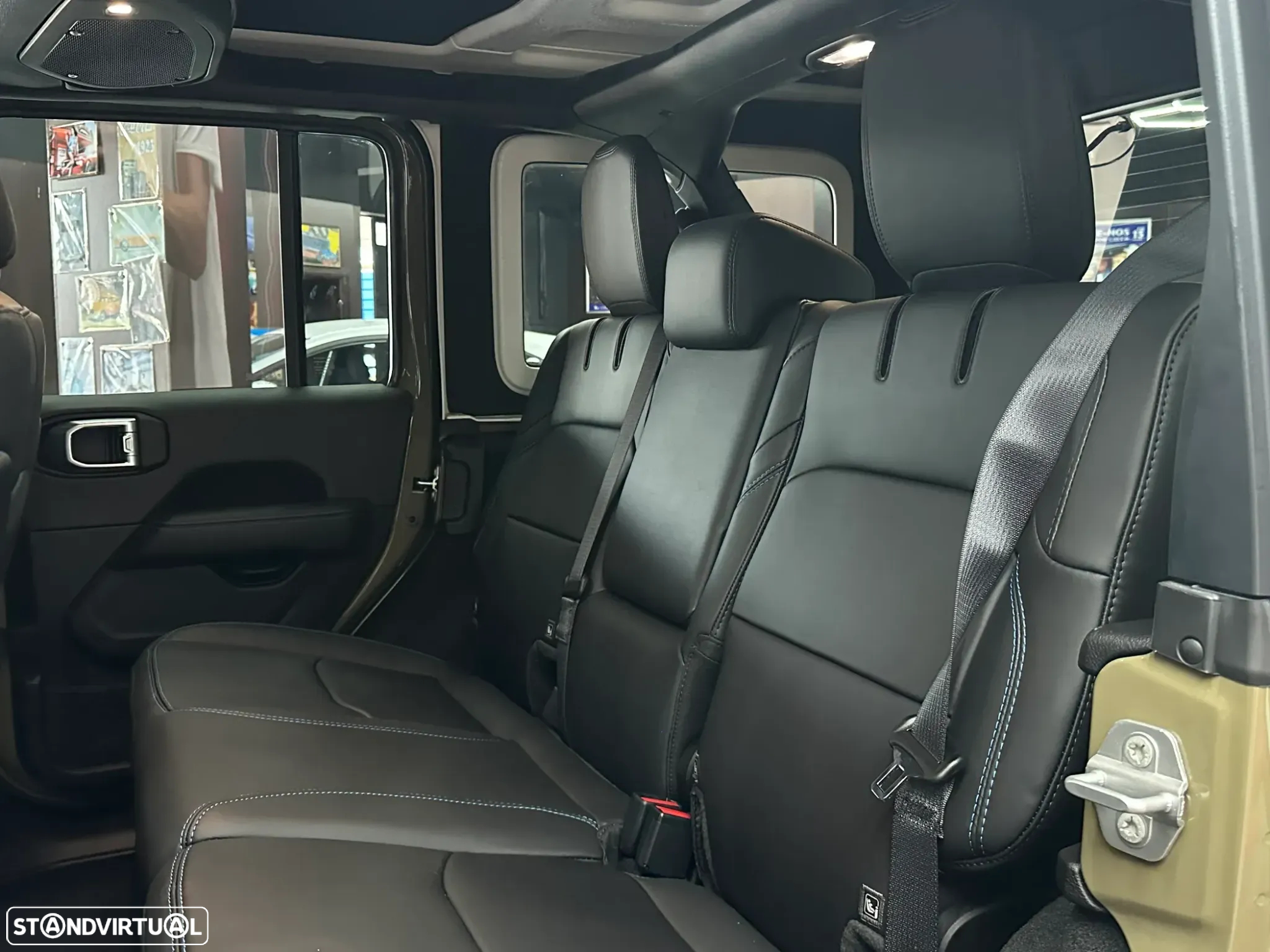 Jeep Wrangler - 19