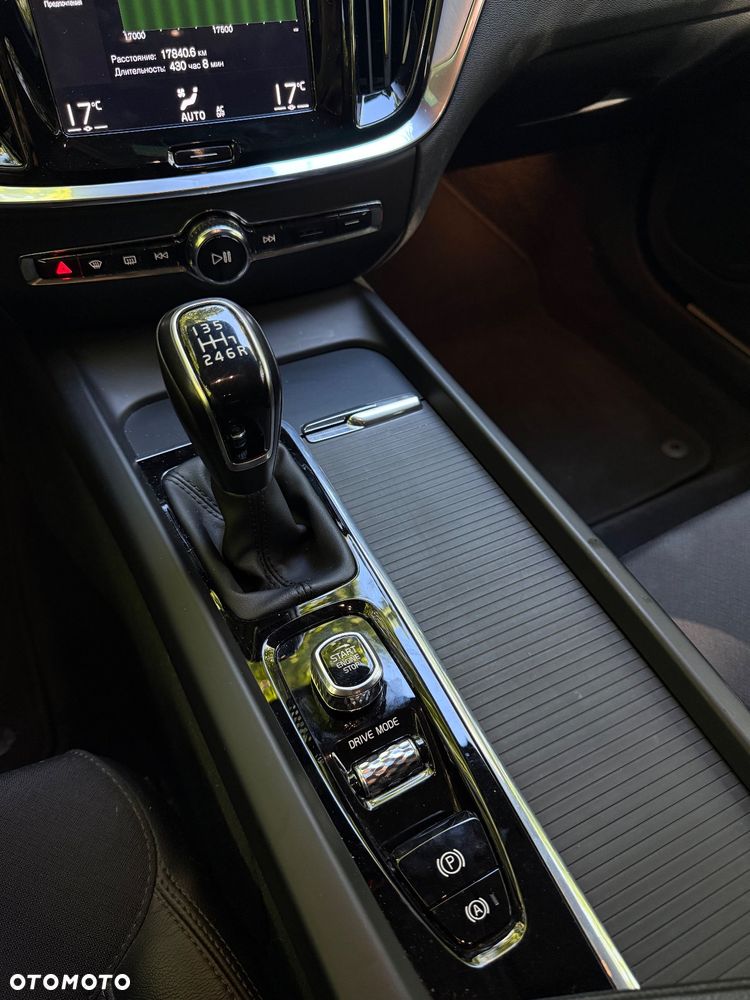 Volvo V60 D3 Inscription - 9