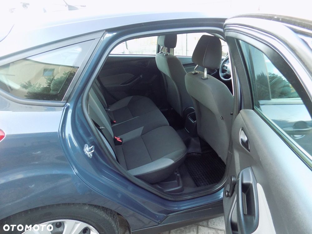 Ford Focus 1.6 Edition - 18