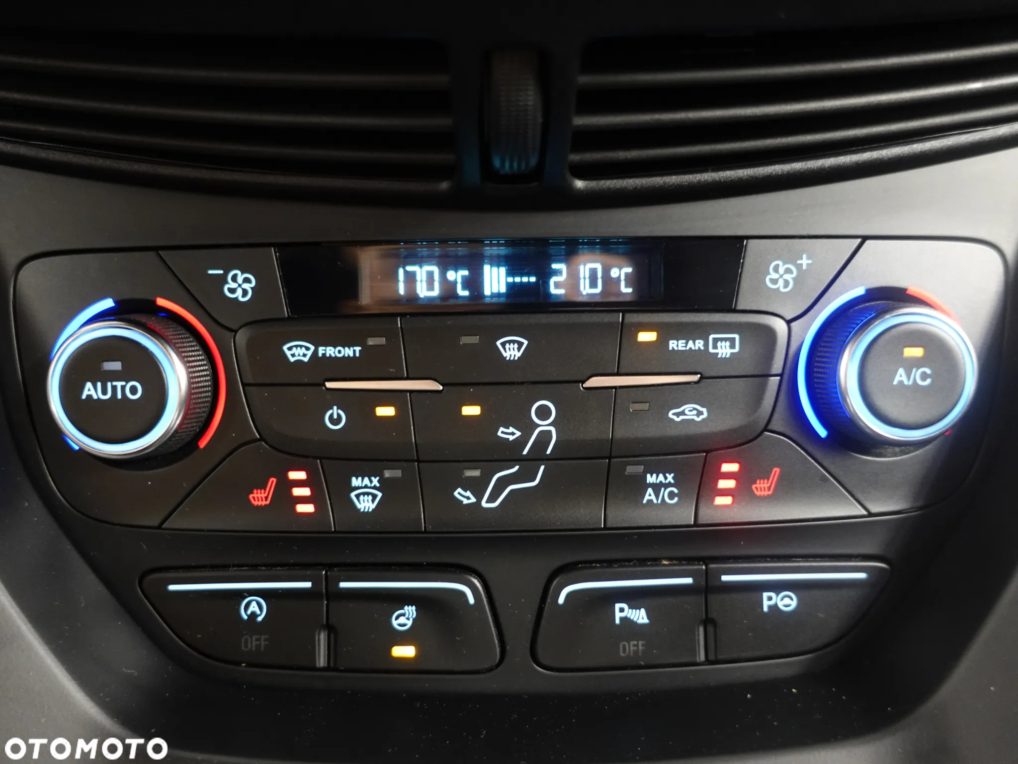 Ford Kuga 2.0 TDCi AWD ST-Line - 35