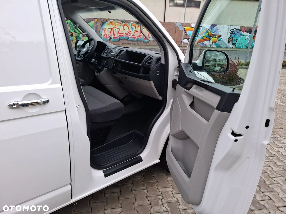 Volkswagen Transporter T6 2017 2.0TDI 150KM LONG KLIMA ALUFELGI - 19