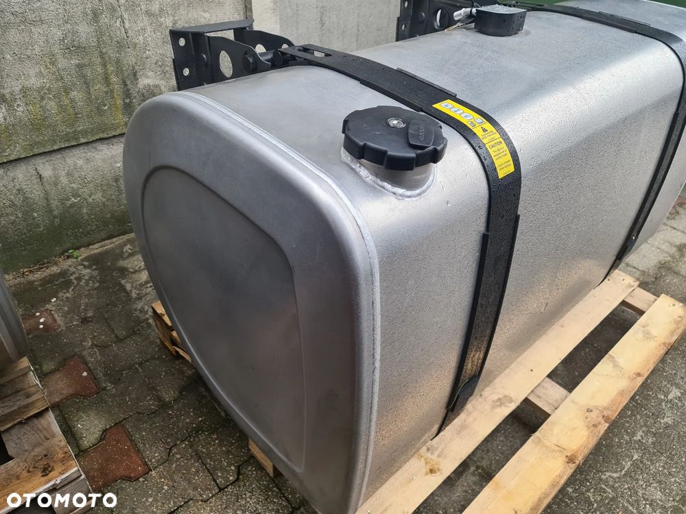 Zbiornik paliwa 135CM 1.35M METRA NOWY STANDARD VOLVO FH FM FH4 RENAULT MAGNUM PREMIUM DXI RANGE T - 2