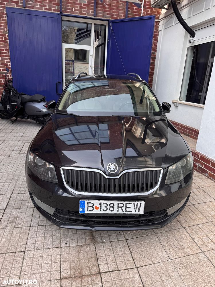 Skoda Octavia 2.0 TDI DSG RS - 1