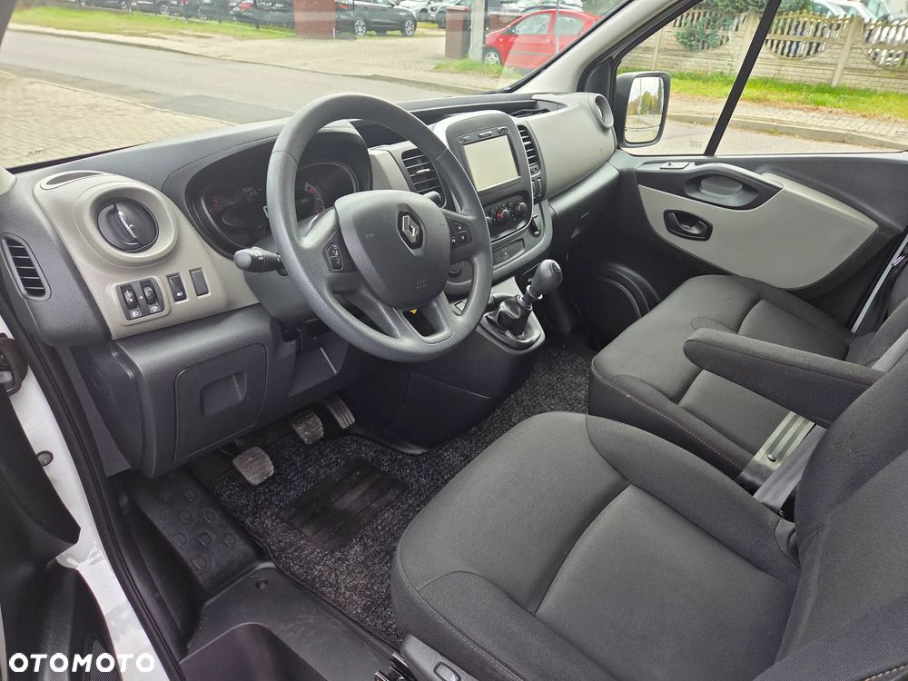 Renault Trafic - 11