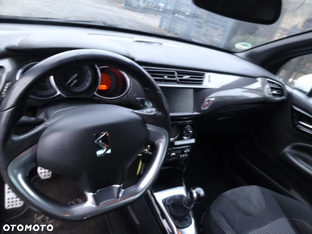 Citroën DS3 1.6 THP SportChic - 8