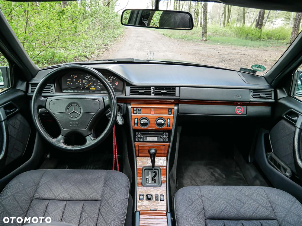 Mercedes-Benz W124 (1984-1993) - 31