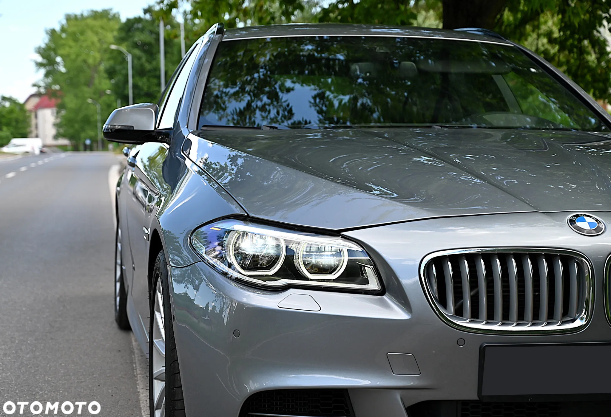 BMW Seria 5 M550d xDrive Touring Sport-Aut - 2