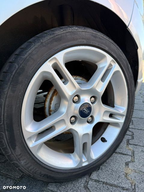 Ford Fiesta - 18