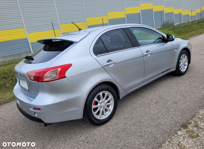 Mitsubishi Lancer - 17