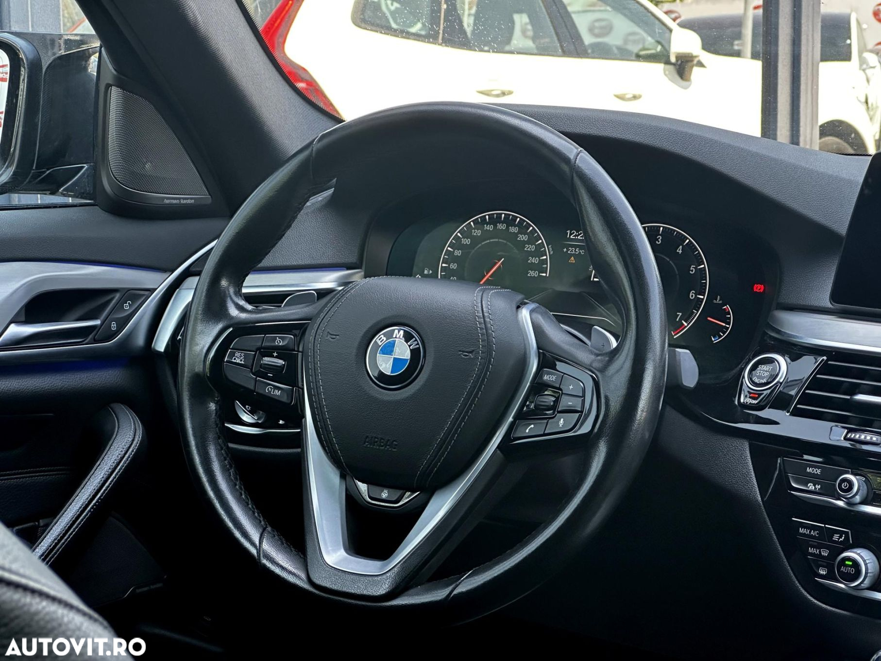 BMW Seria 5 530i AT - 10