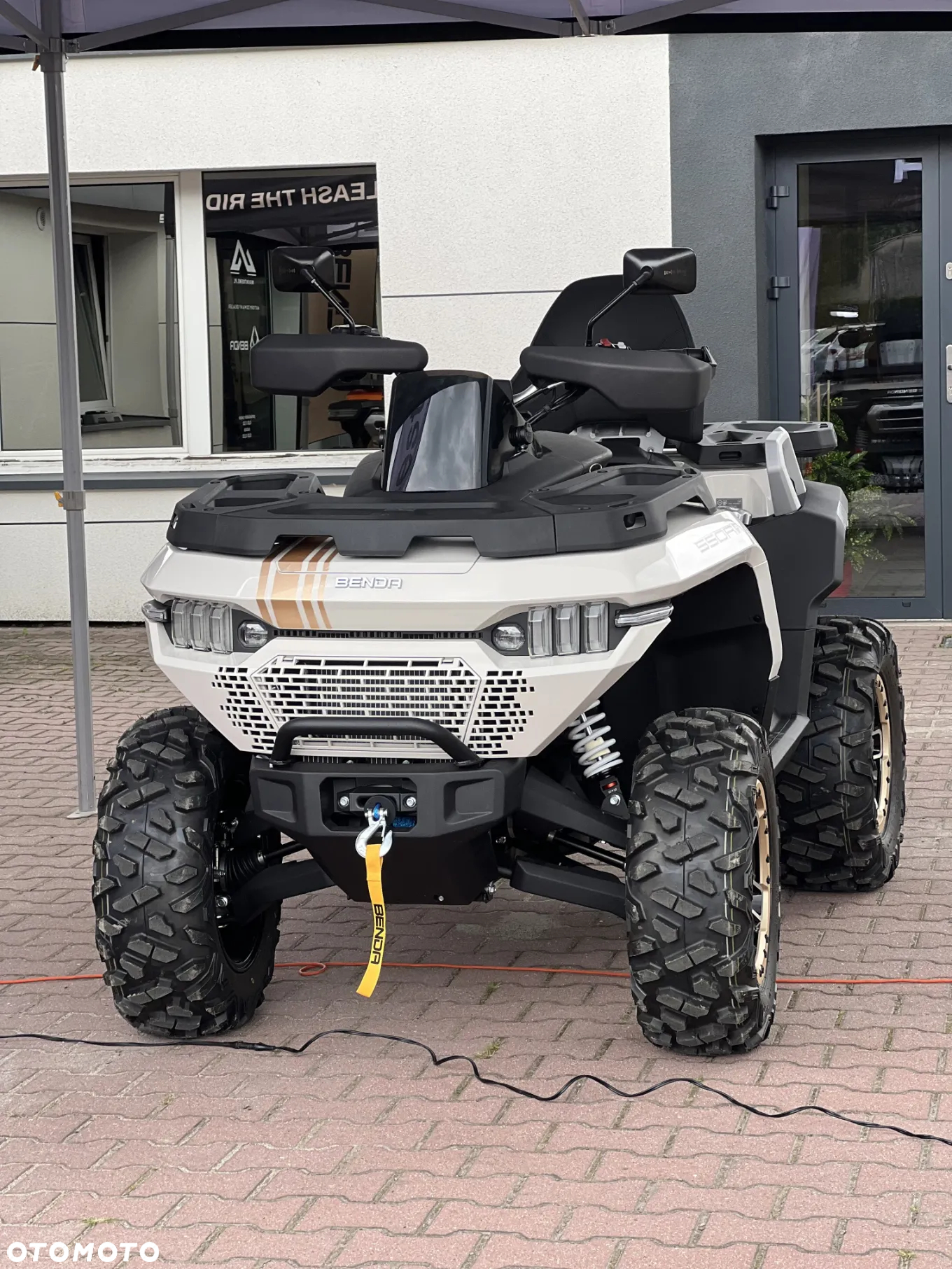 Benda Redstone 550