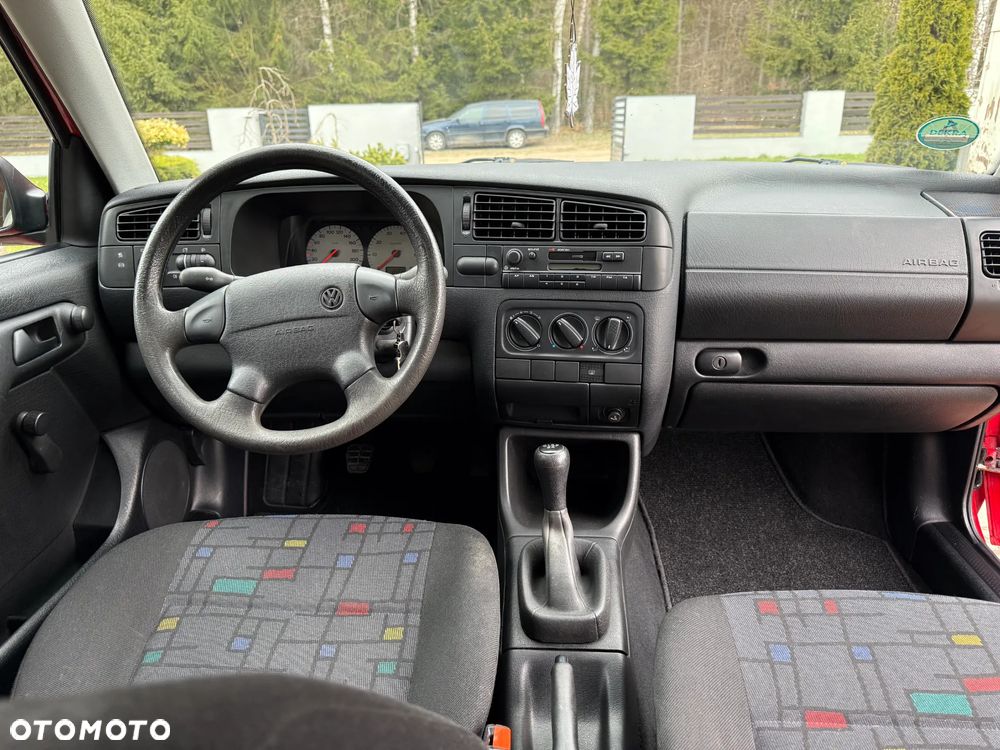 Volkswagen Golf 1.8 CL - 10