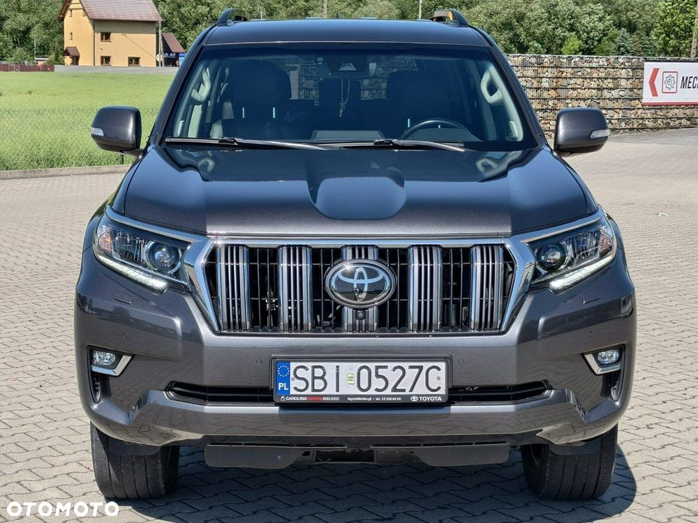 Toyota Land Cruiser - 2