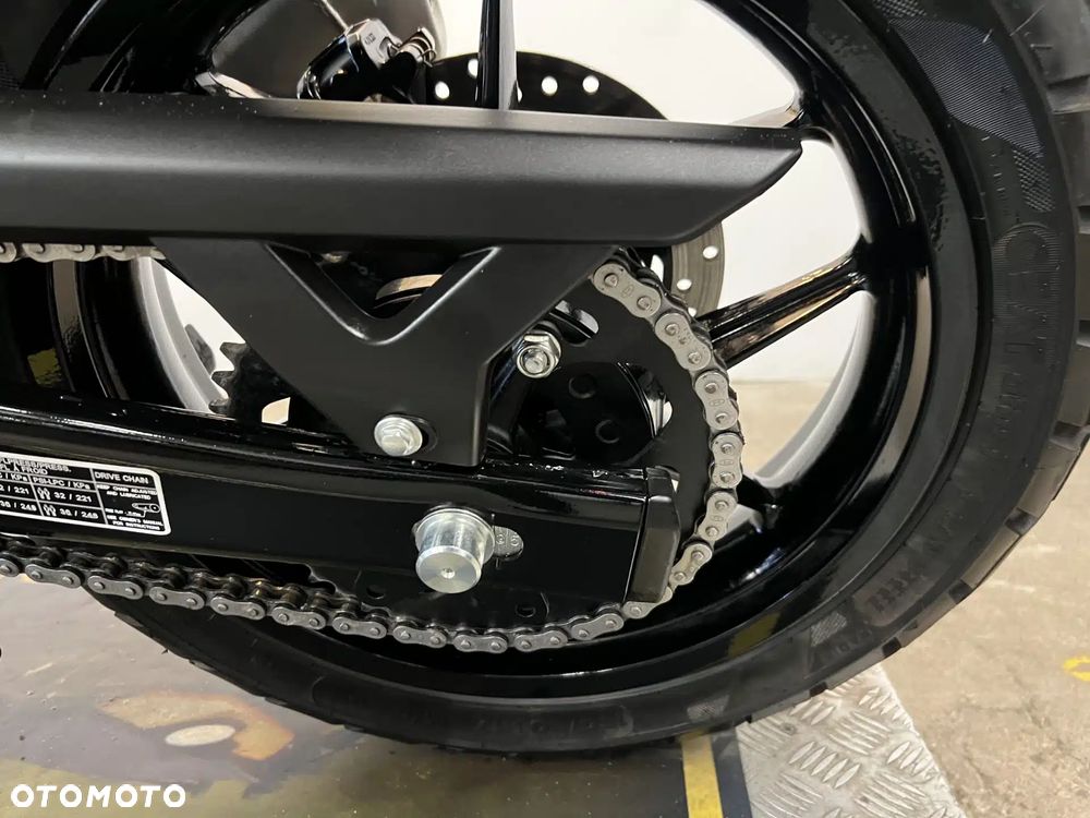 Royal Enfield Guerrilla - 31