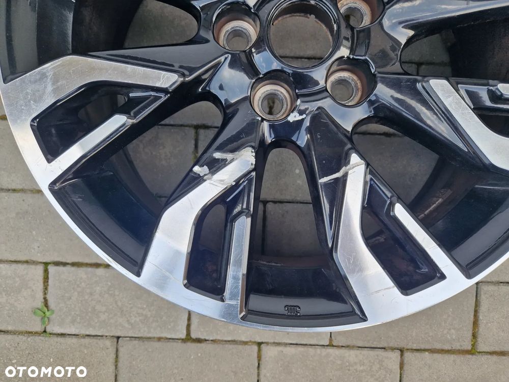 FELGA MITSUBISHI OUTLANDER III 7Jx18, ET38, 5x114,3 - 4