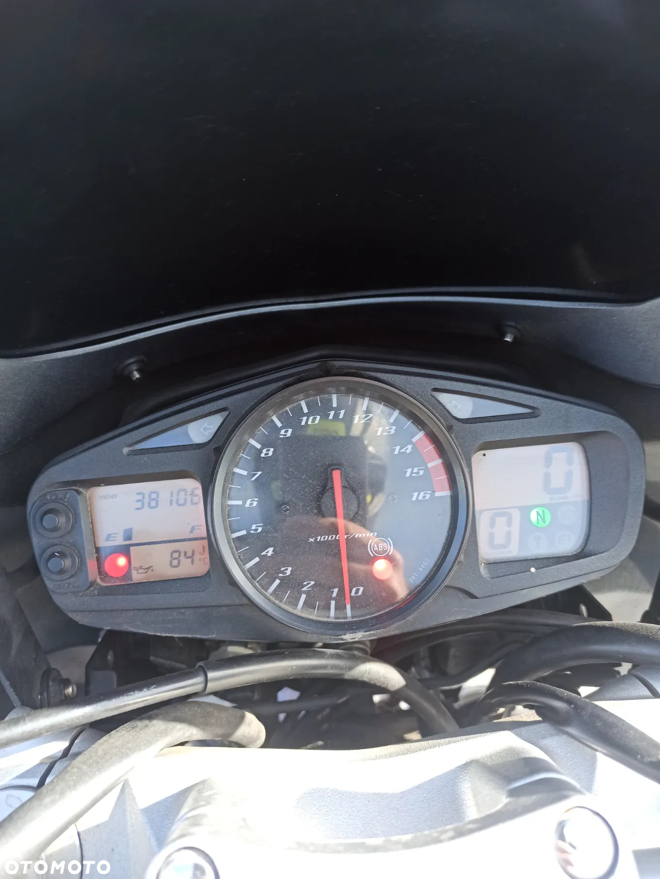 Suzuki GSR - 3