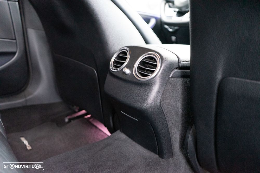 Mercedes-Benz E 220 d 9G-TRONIC AMG Line - 52