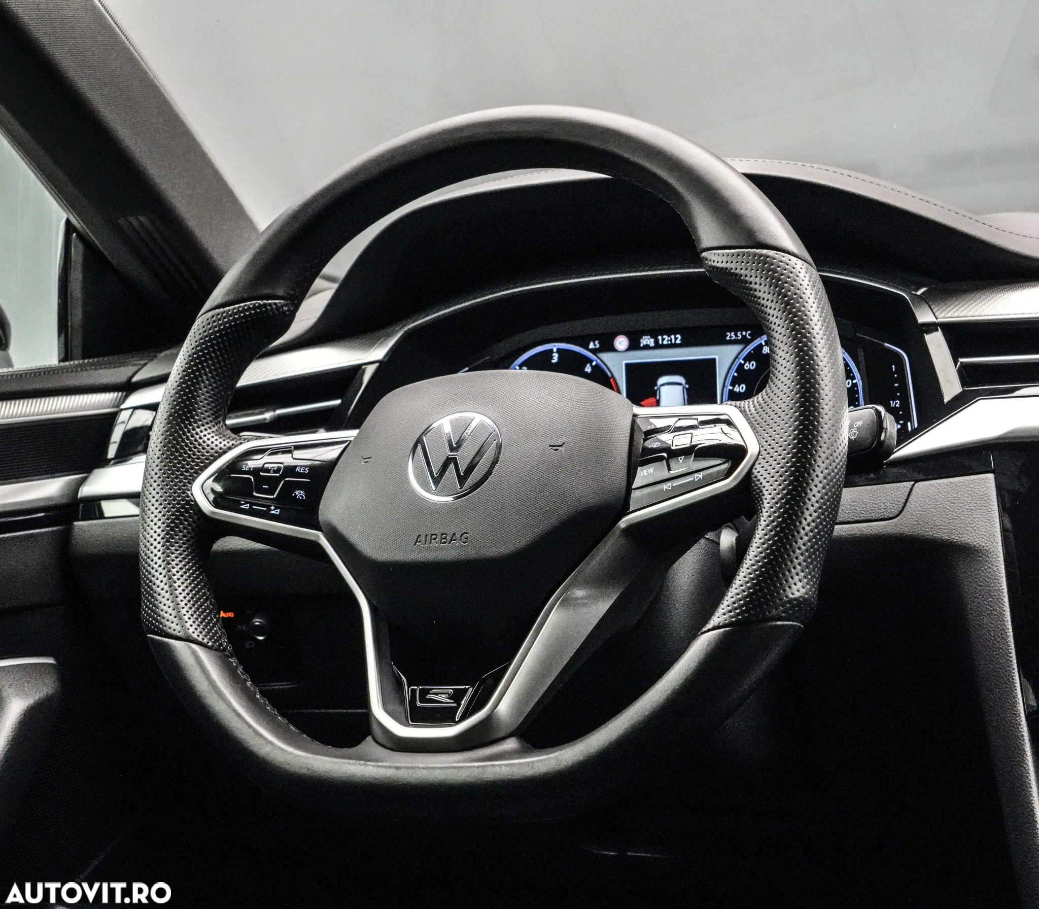 Volkswagen ARTEON 2.0 TDI 4Motion DSG R-Line - 17