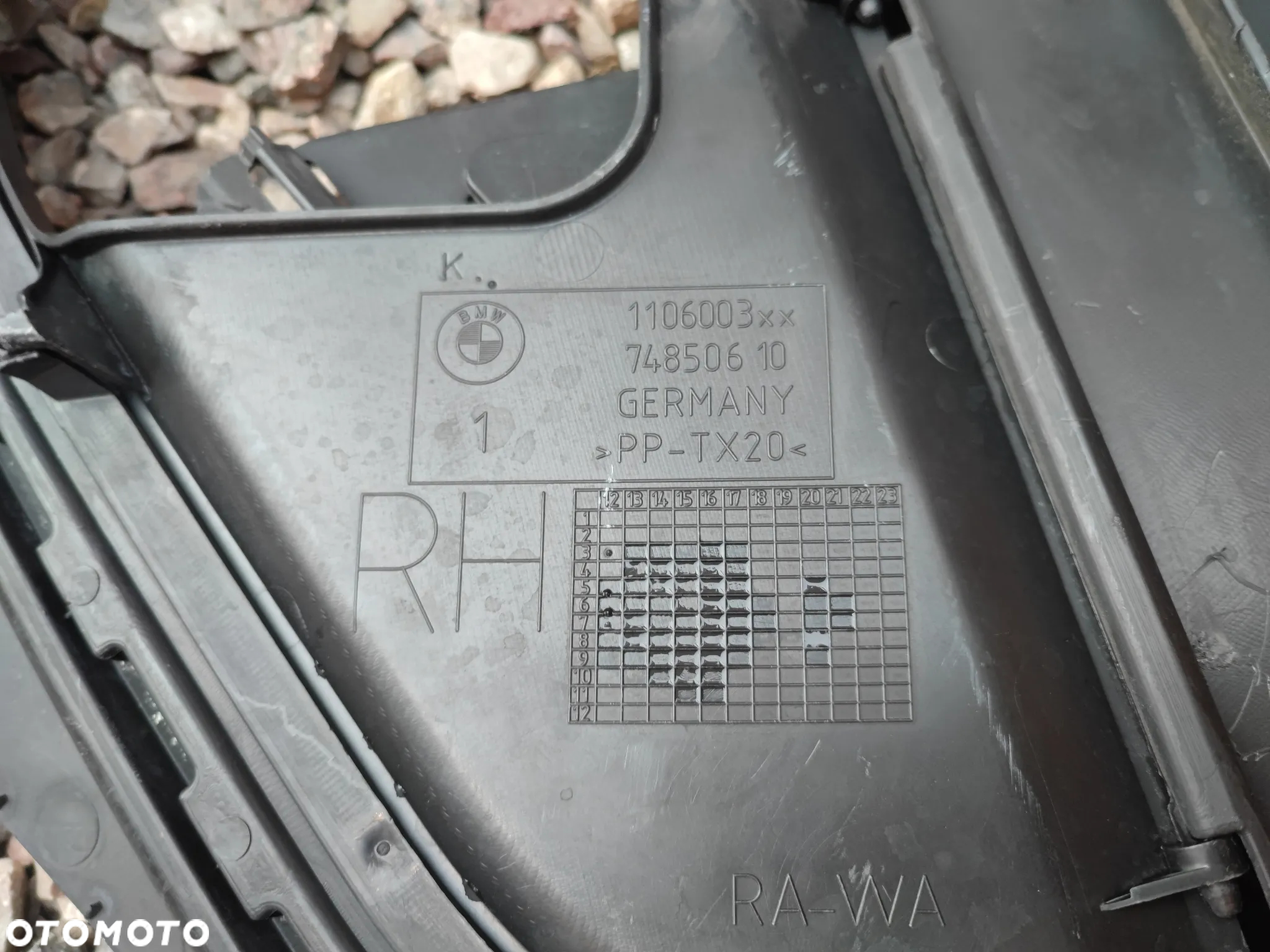 BMW F11 / F10 / F11N / F10N ORYGINALNA OSŁONA KOMORY SILNIKA LEWA / PRAWA / OBUDOWA KOMORY SILNIKA O NR. 7 019 804 / 7 019 803 OEM W BARDZO DOBRYM STANIE - 12