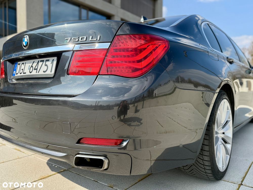 BMW Seria 7 750Li xDrive - 8