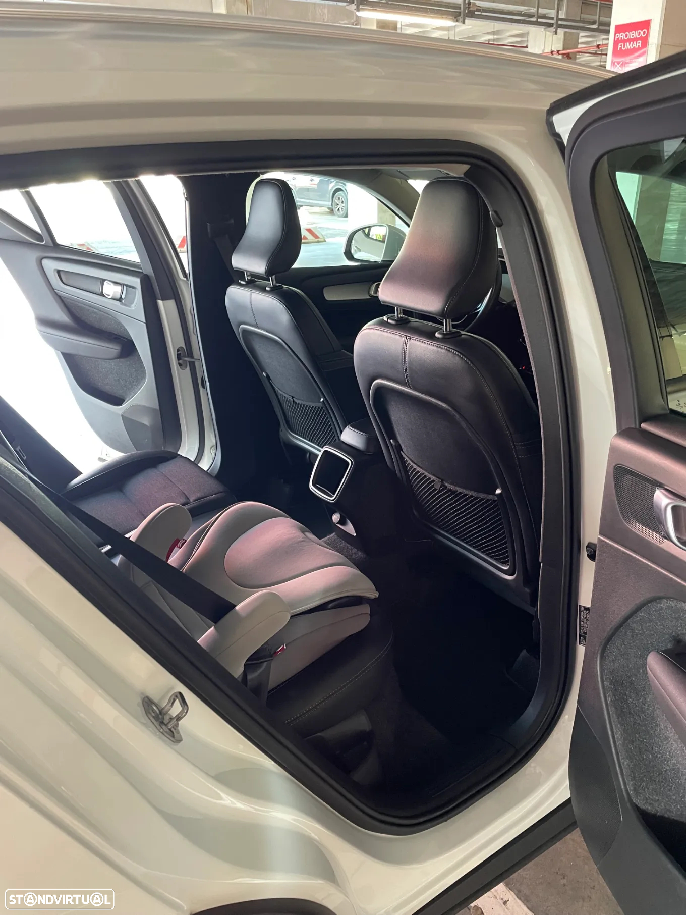 Volvo XC 40 2.0 D3 Momentum Geartronic - 23
