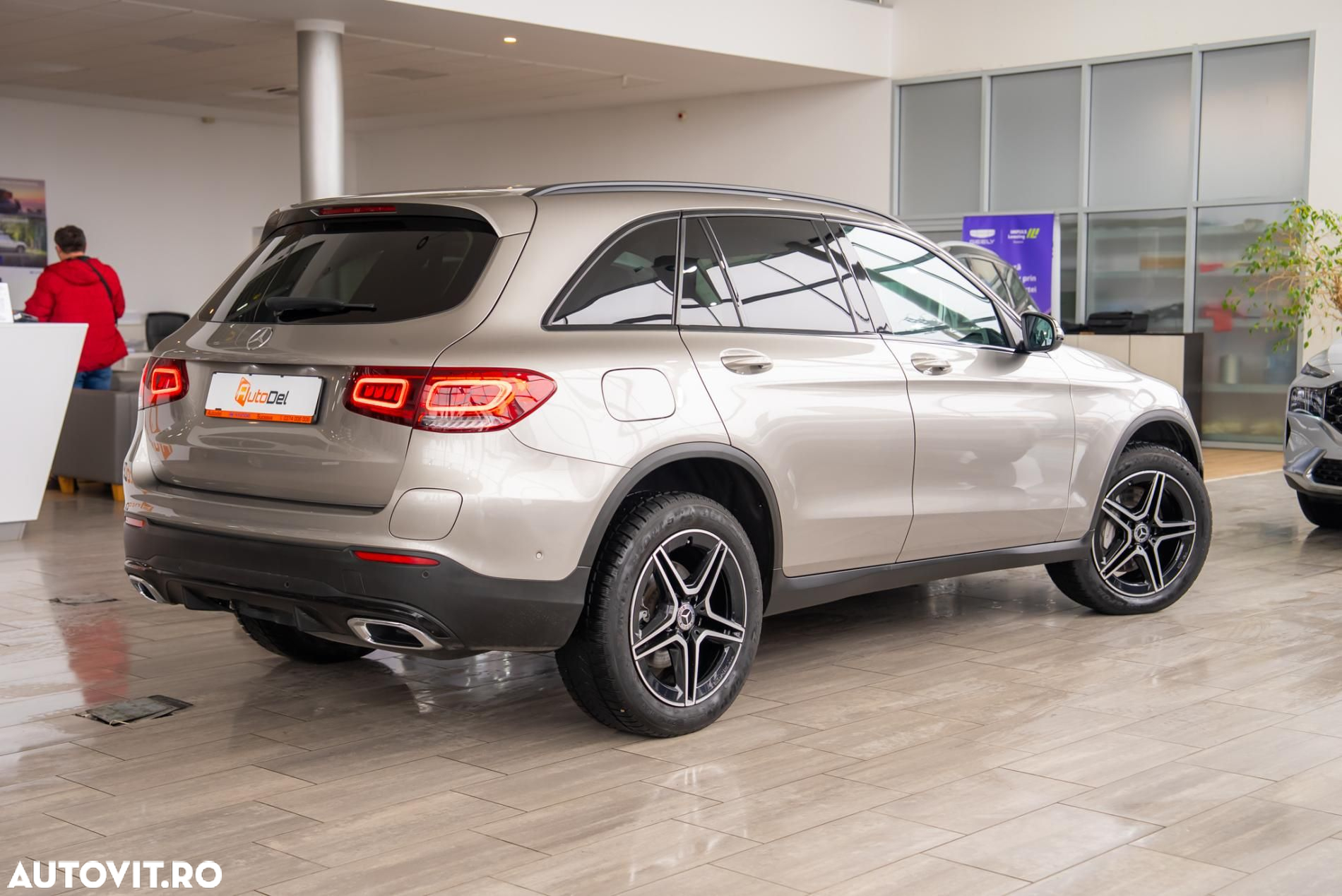 Mercedes-Benz GLC 300 de 4Matic 9G-TRONIC AMG Line Plus - 4
