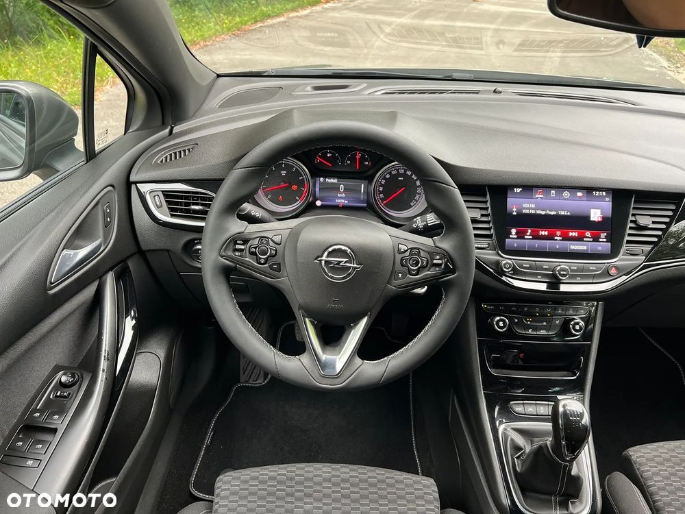 Opel Astra 1.4 Turbo Innovation - 24