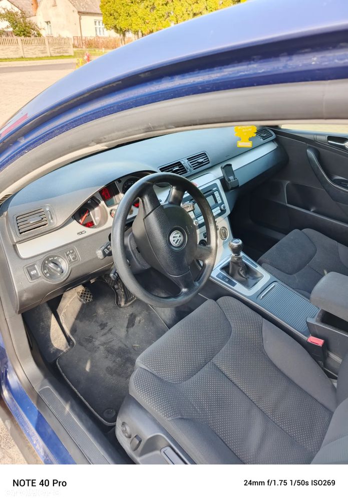 Volkswagen Passat - 6