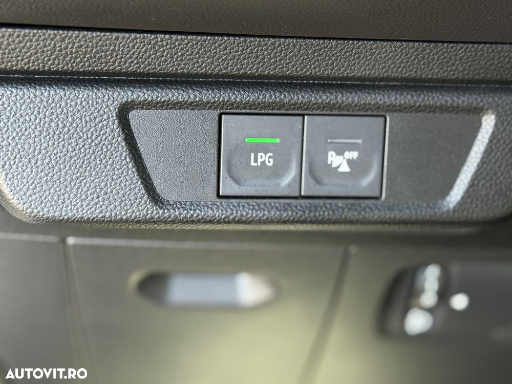 Dacia Logan TCe 90 MT6 Comfort - 11