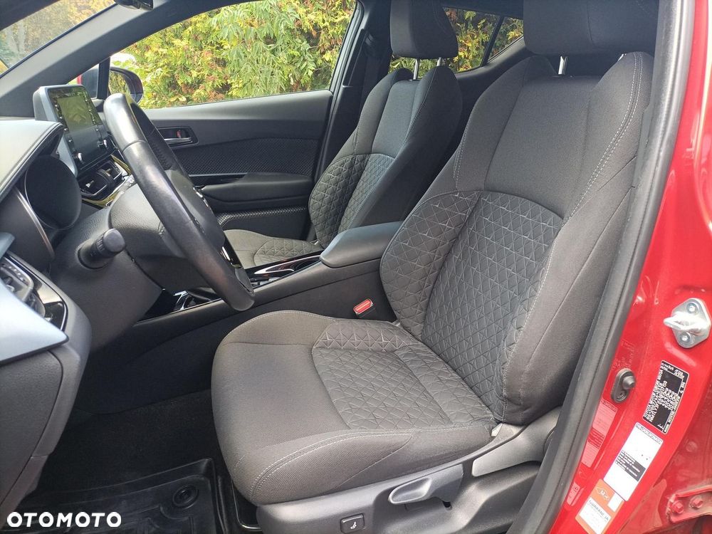 Toyota C-HR 1.2 T Style CVT 4x4 - 11