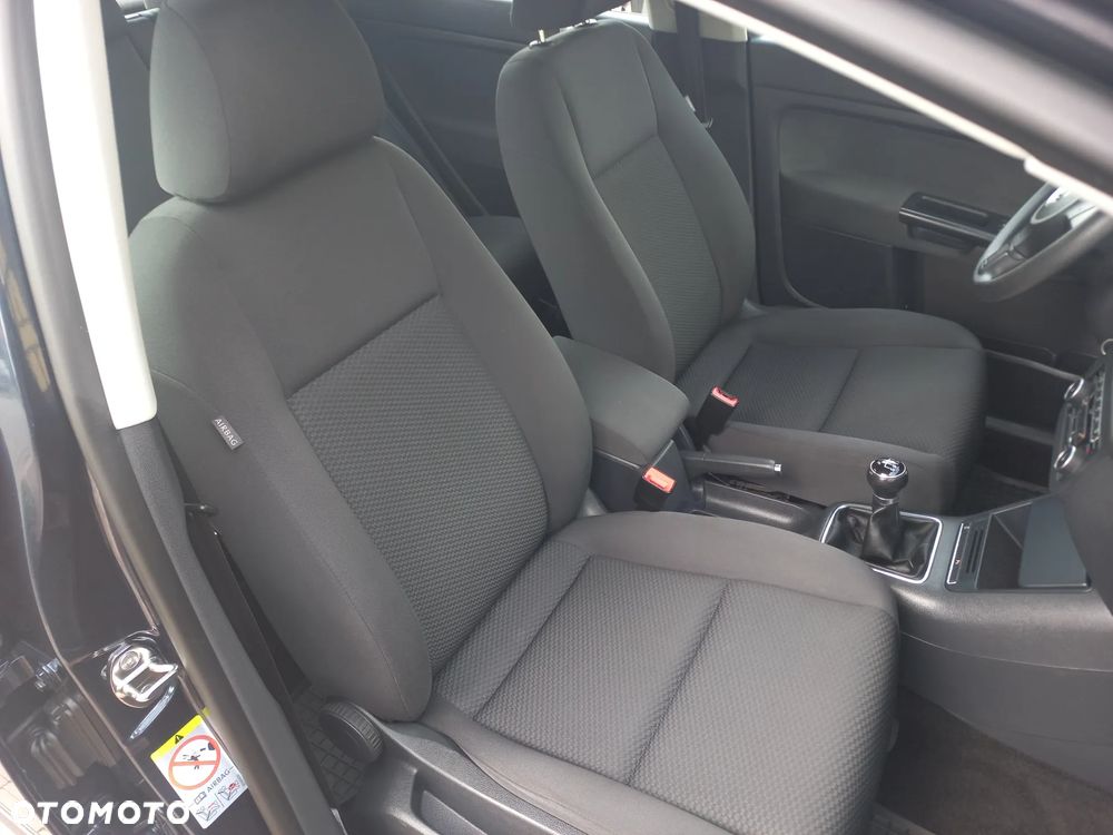 Volkswagen Golf Plus 1.6 TDI DPF Comfortline - 25